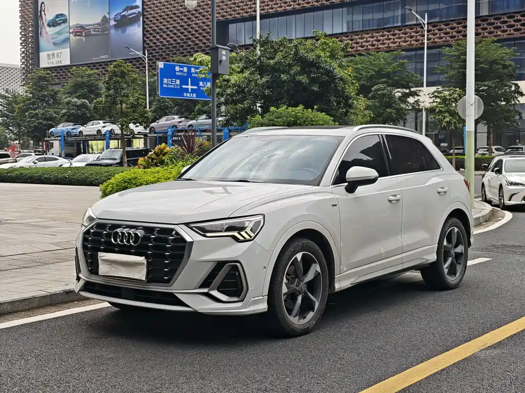 Audi Q3 2021