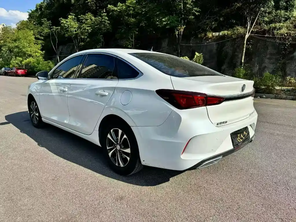 Changan Eado — миниатюра 7
