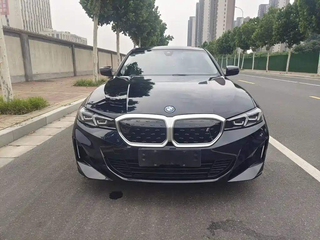 BMW i3 2024 eDrive 35 L