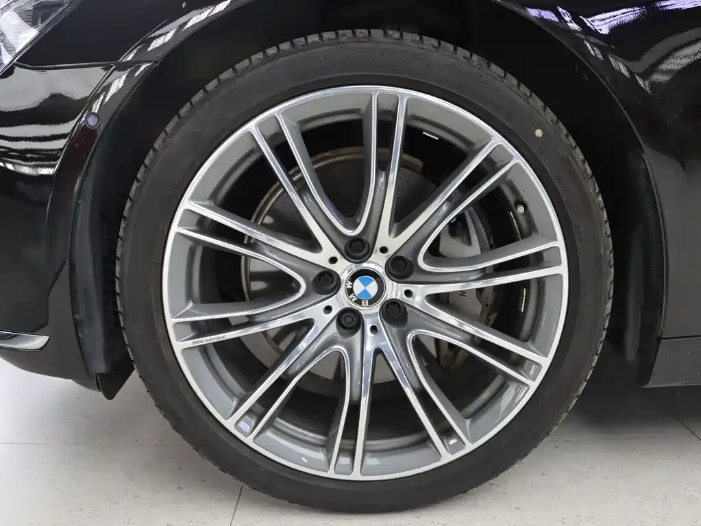 BMW 7 Series 7 2018 740Li xDrive Premium