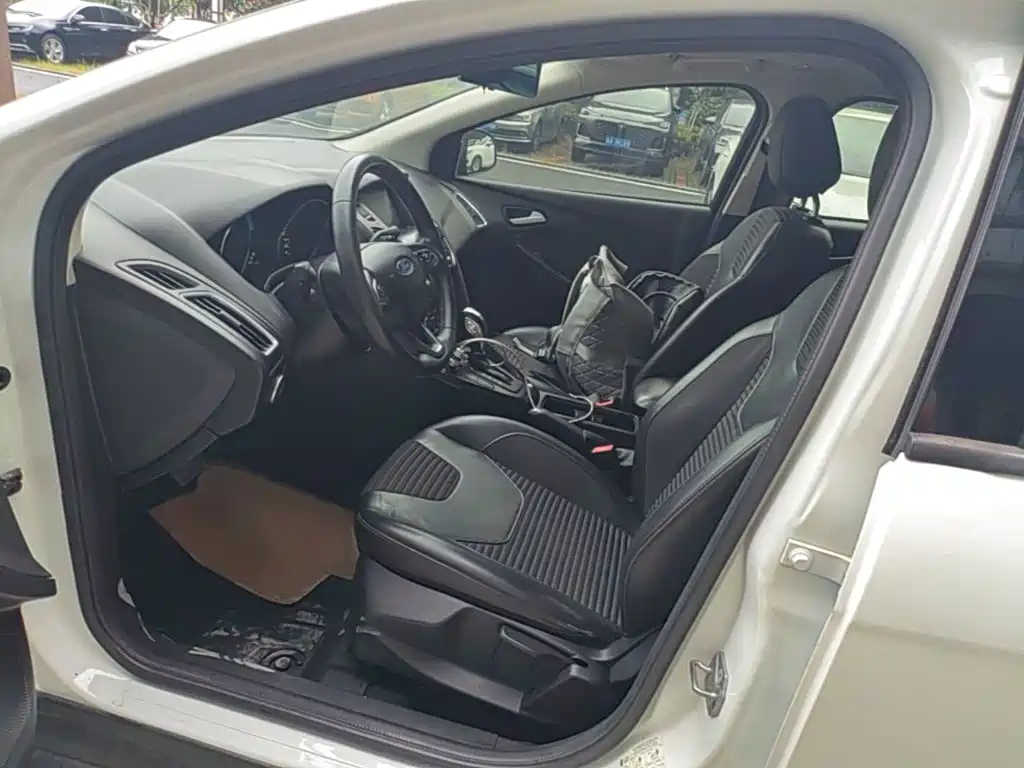 Ford Focus — миниатюра 15