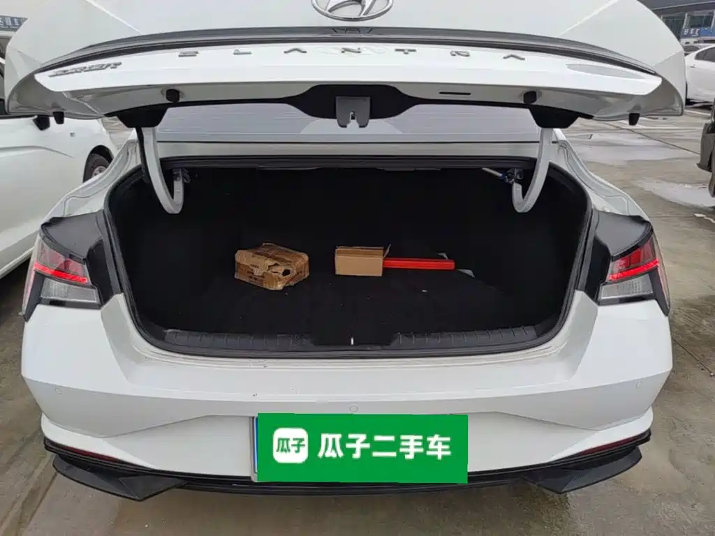 Hyundai Elantra — миниатюра 19