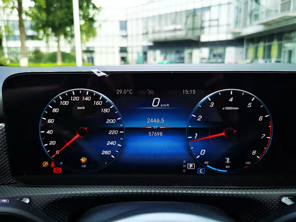 Mercedes-Benz A-Class — миниатюра 9