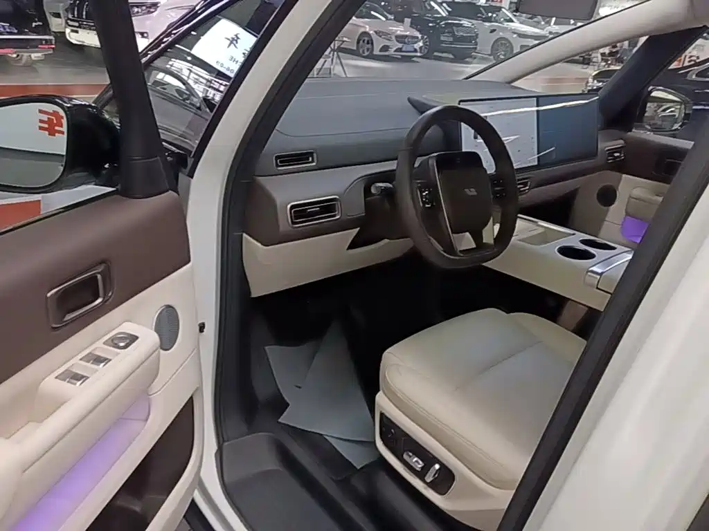 Li Auto Li MEGA — миниатюра 16