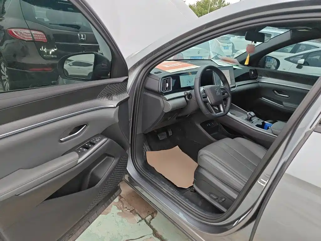 BYD L DM-i — миниатюра 17