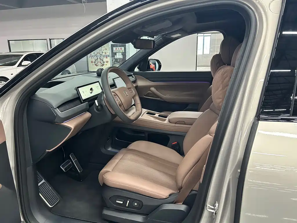 NIO ES8 — миниатюра 4