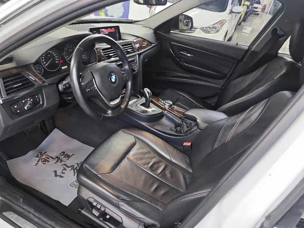 BMW 3 Series — миниатюра 4