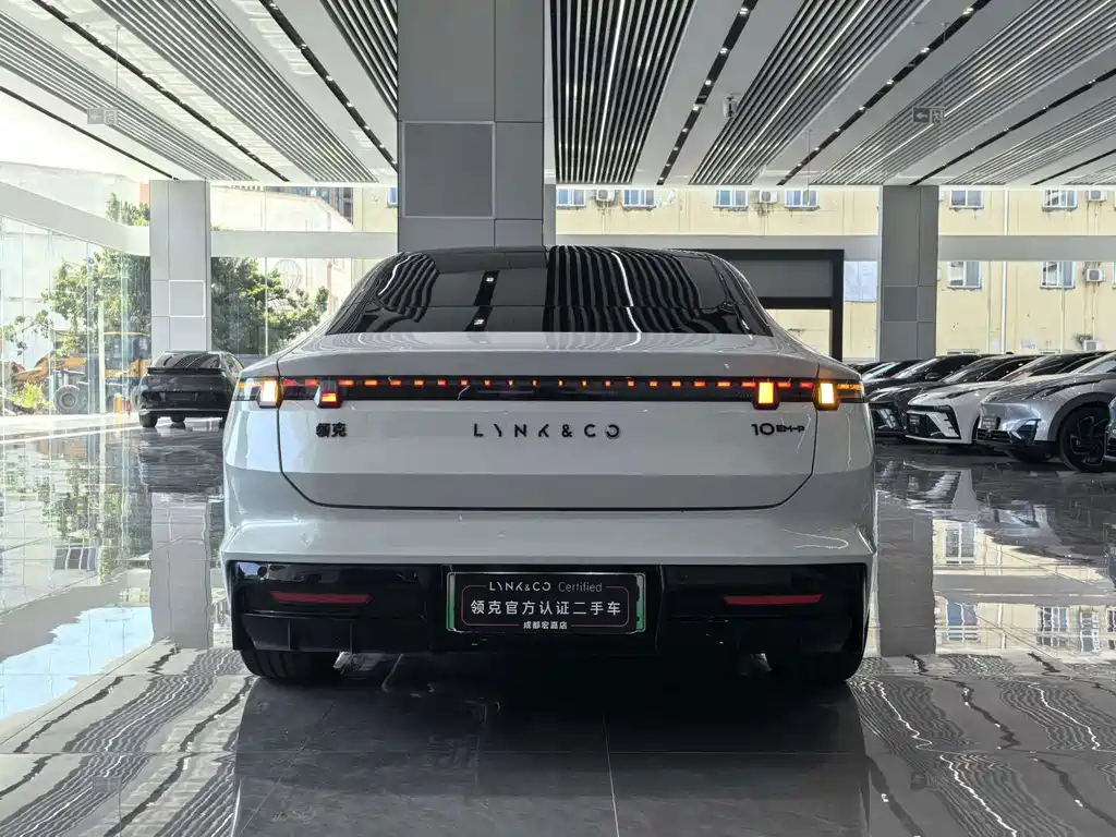 Lynk & Co 10 — миниатюра 10