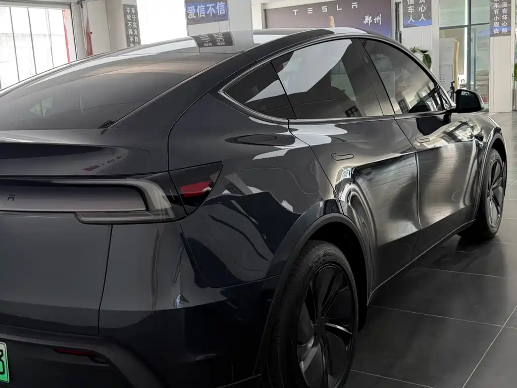 Tesla Model Y — фотографии объявления, Фото 5