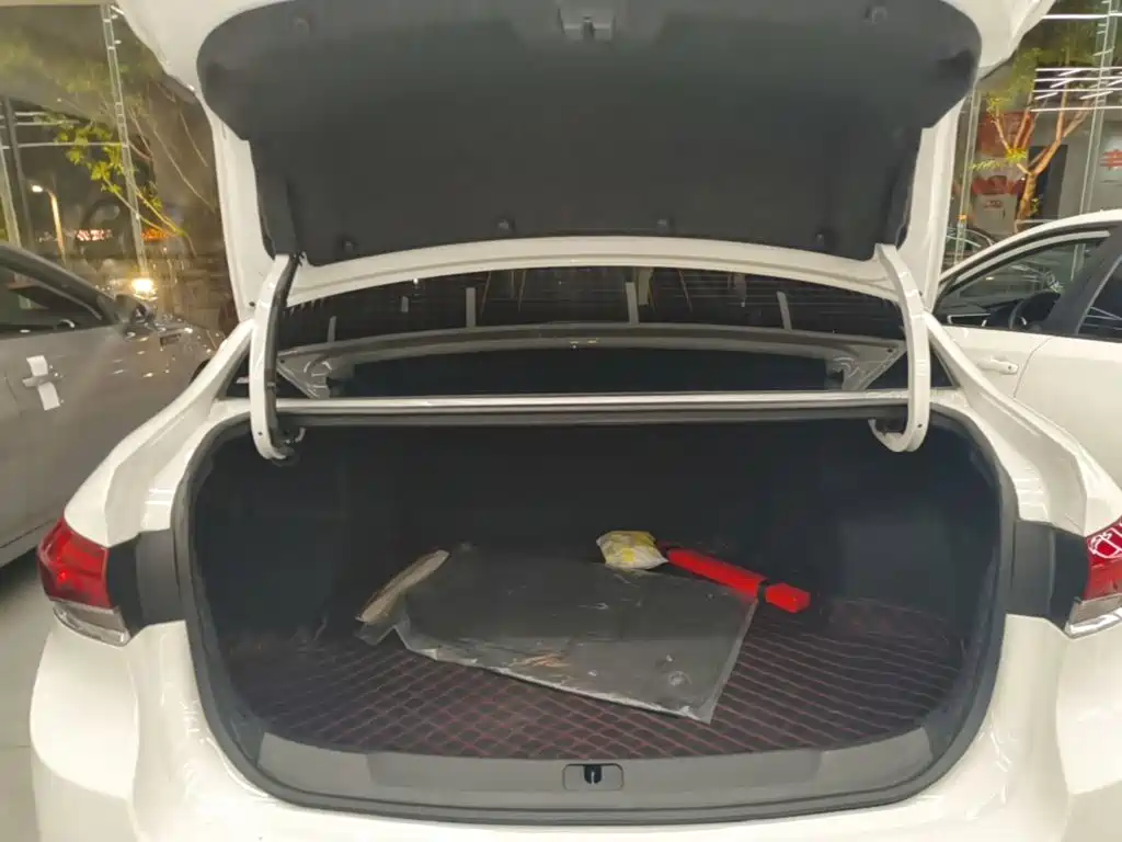 Buick Excelle — миниатюра 19