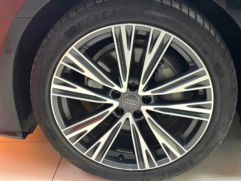 Audi A6L — миниатюра 10