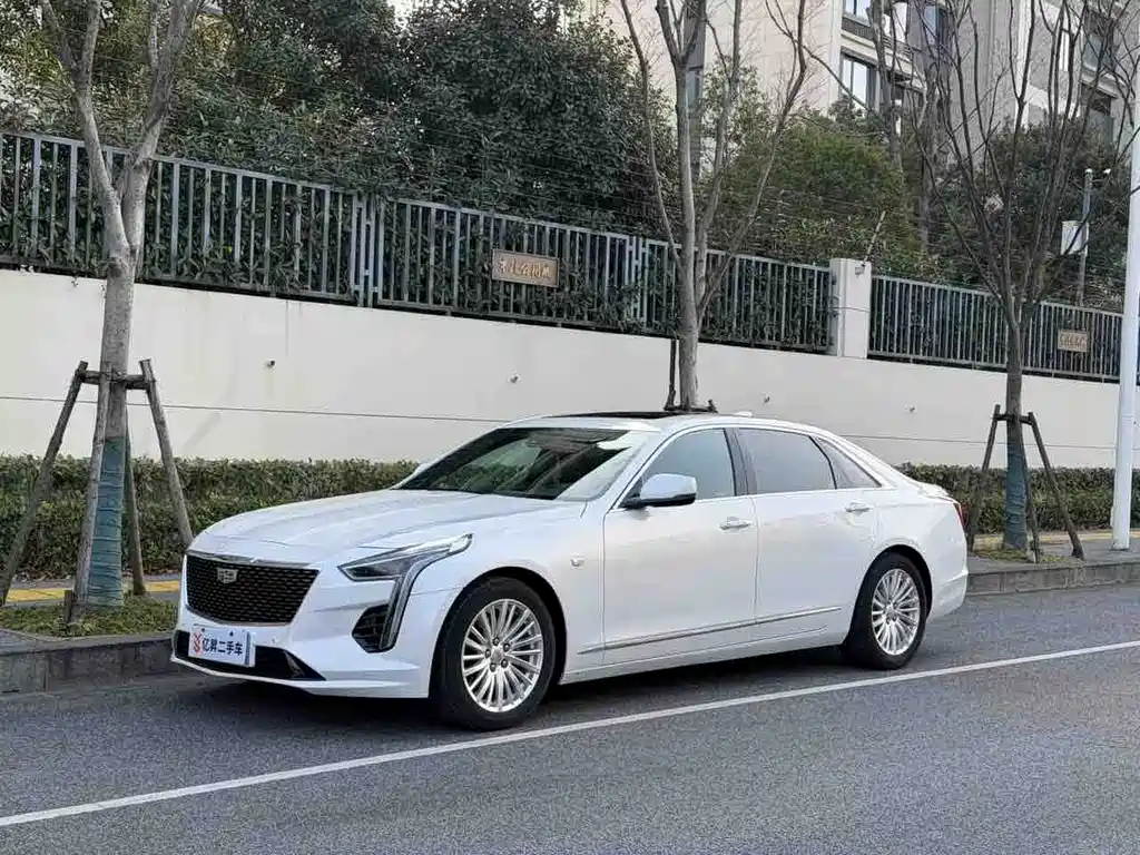 CADILLAC CT6
