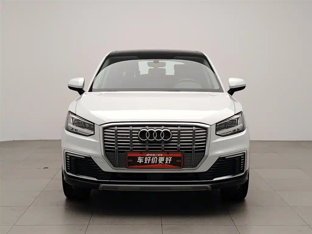 AUDI Q2L E TRON