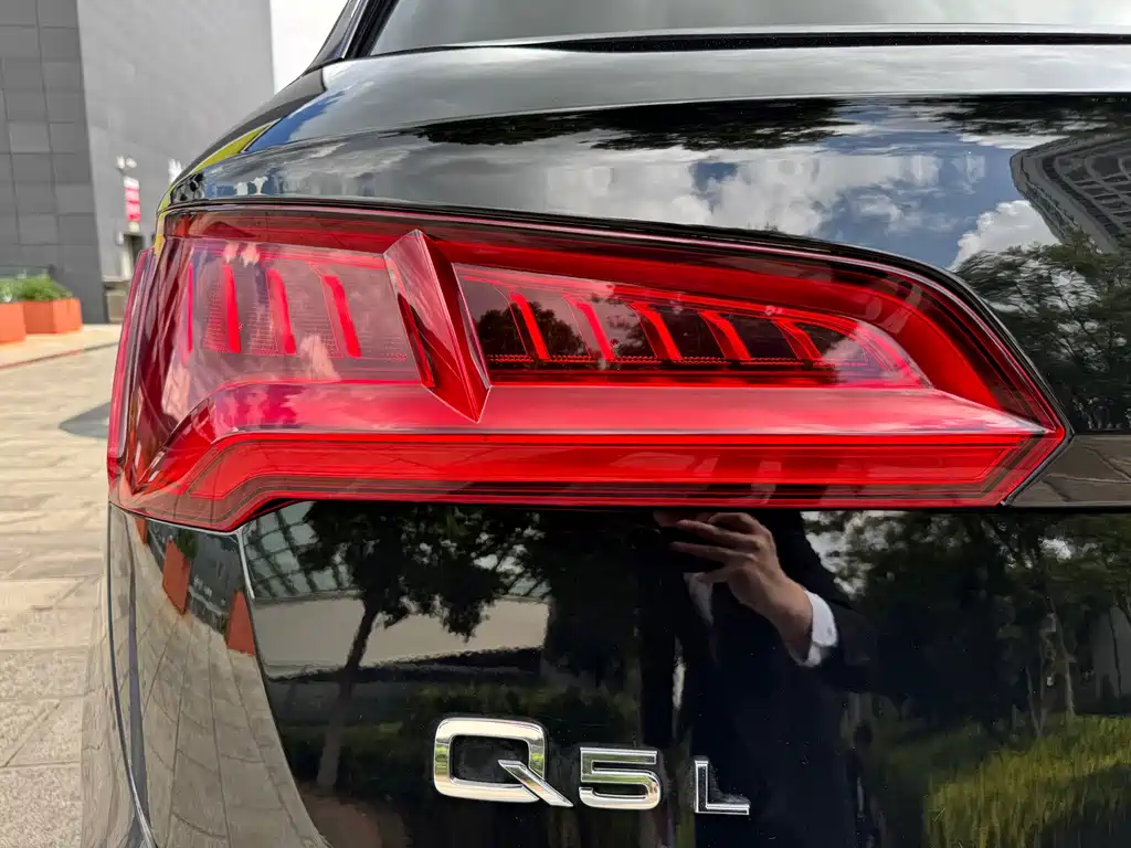 Audi Q5L — миниатюра 8