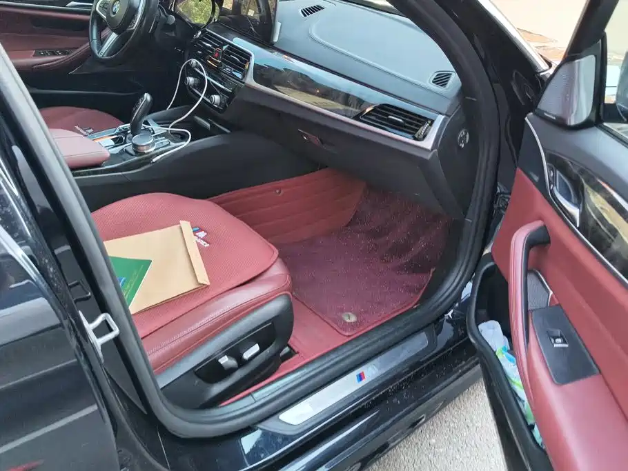 BMW 5 Series — миниатюра 8