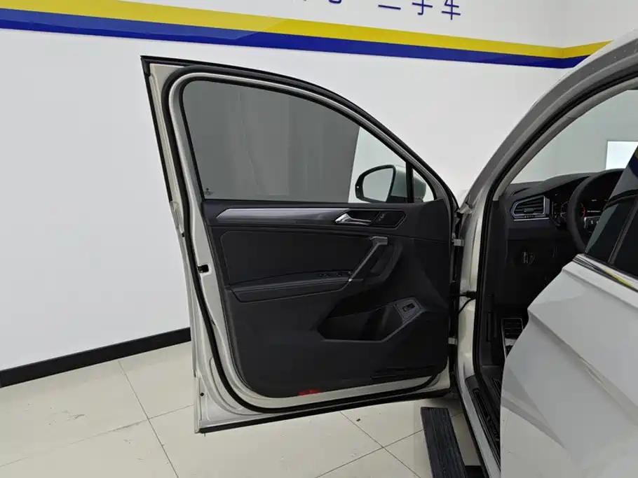 Volkswagen Tiguan L — миниатюра 7