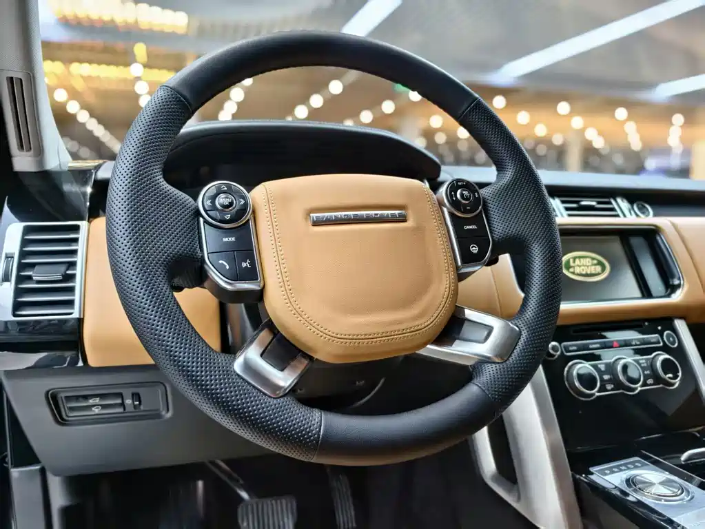 Land Rover Range Rover — миниатюра 8
