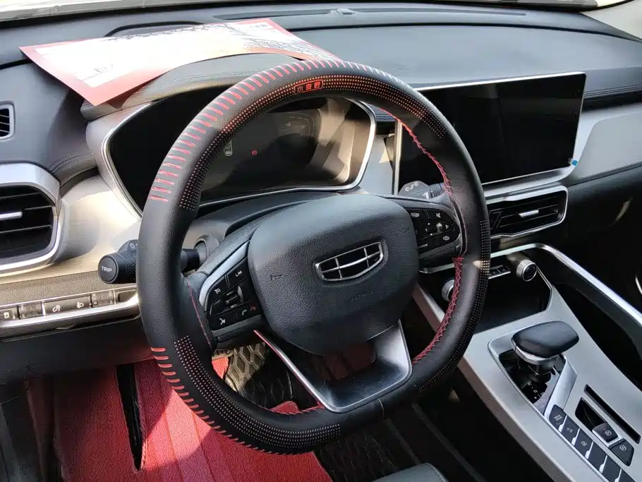 Geely Binyue — миниатюра 15