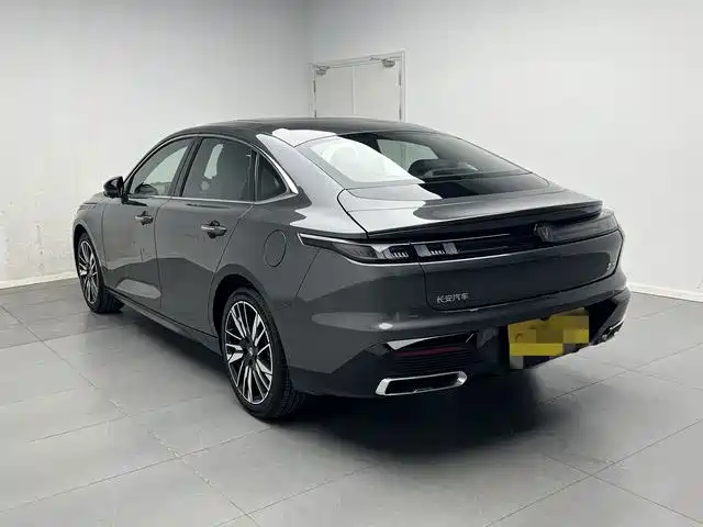 Changan Eado — миниатюра 4