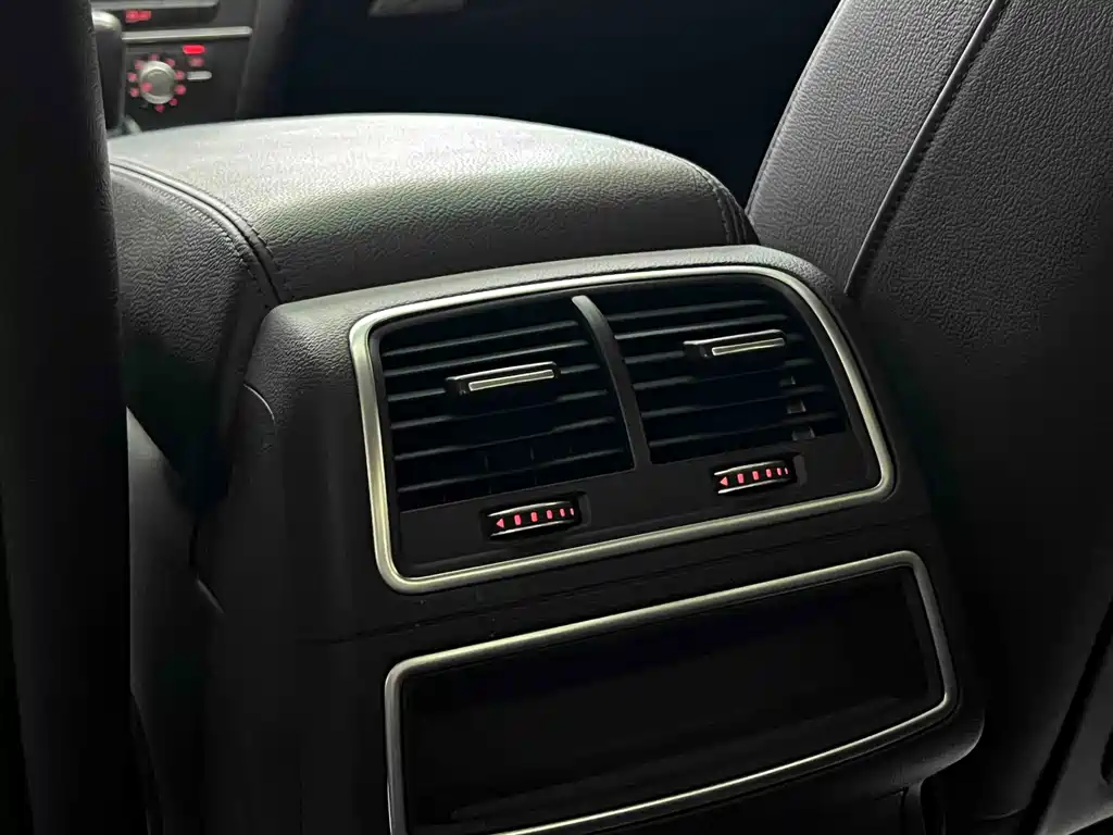 Audi A6L — миниатюра 24