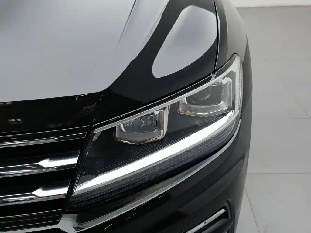 Volkswagen Tiguan L — миниатюра 7