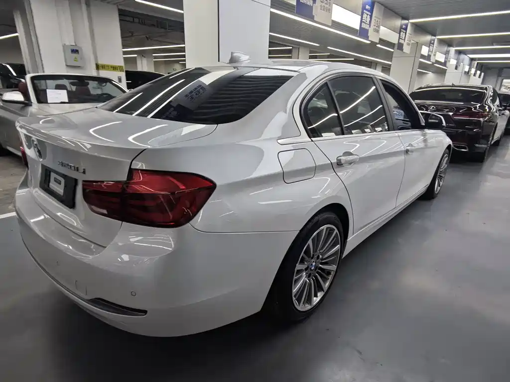 BMW 3 Series — миниатюра 8