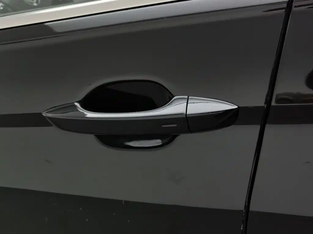 Volkswagen Tiguan L — миниатюра 18