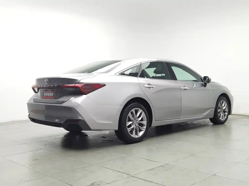 Toyota Avalon — миниатюра 2
