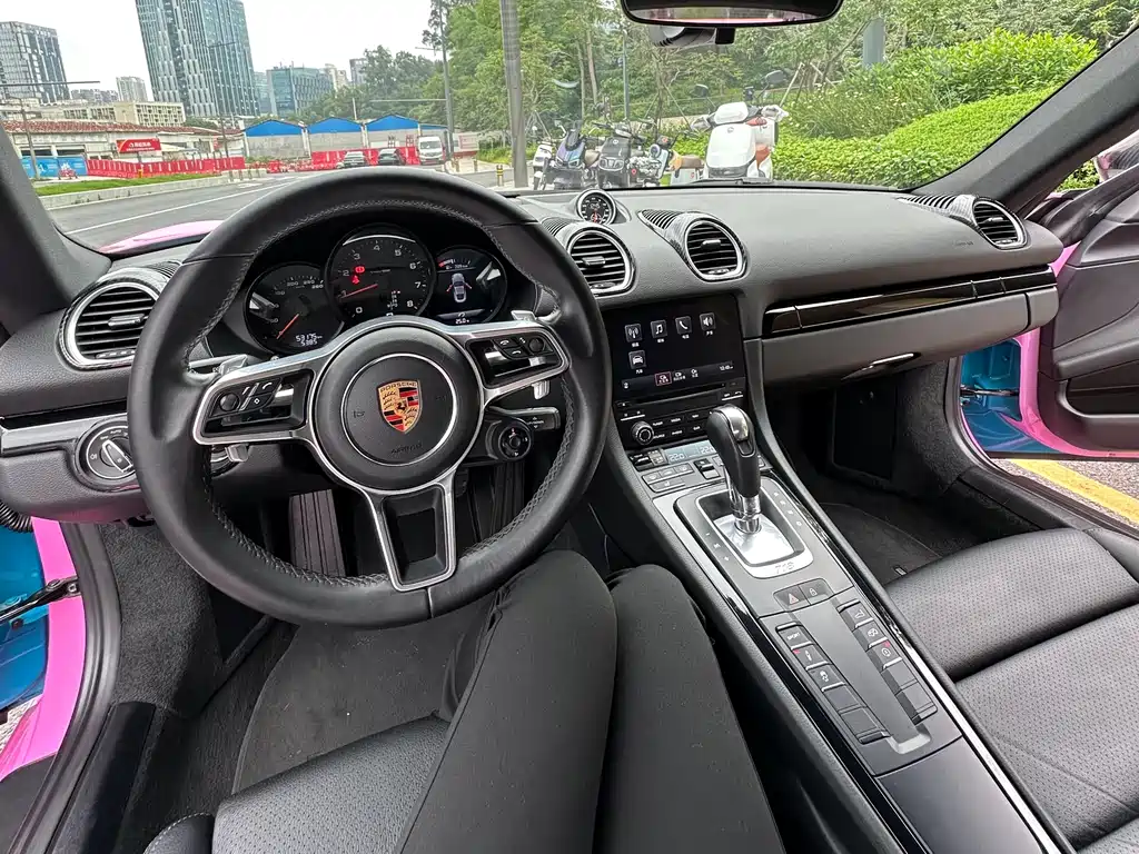 Porsche 718 2018 Cayman 2.0T