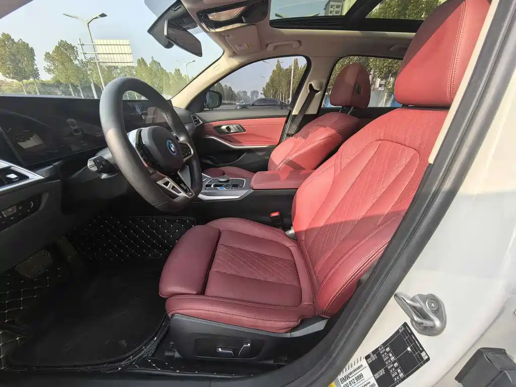 BMW i3 2025 eDrive 35 L