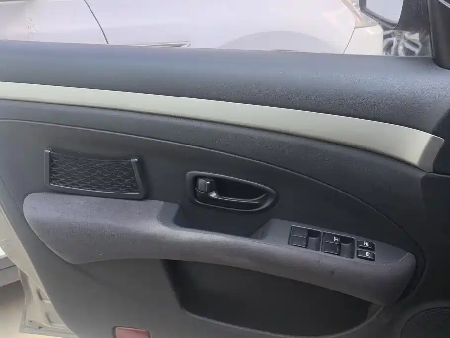 Nissan Sylphy — миниатюра 7