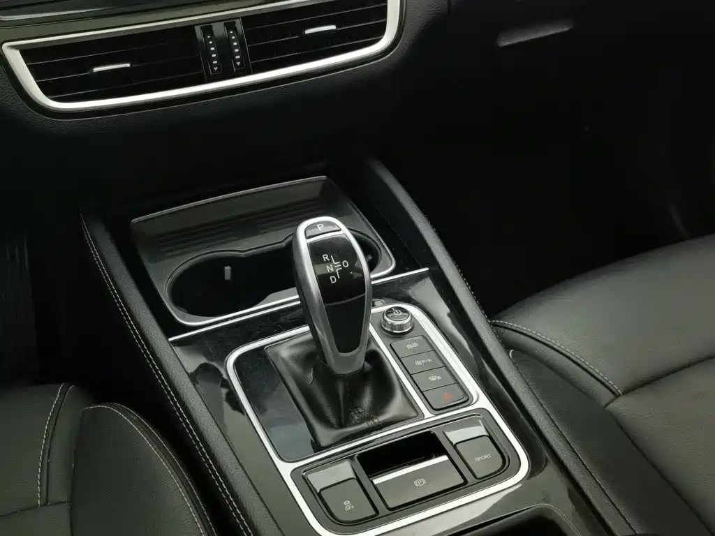 BYD MAX — миниатюра 13