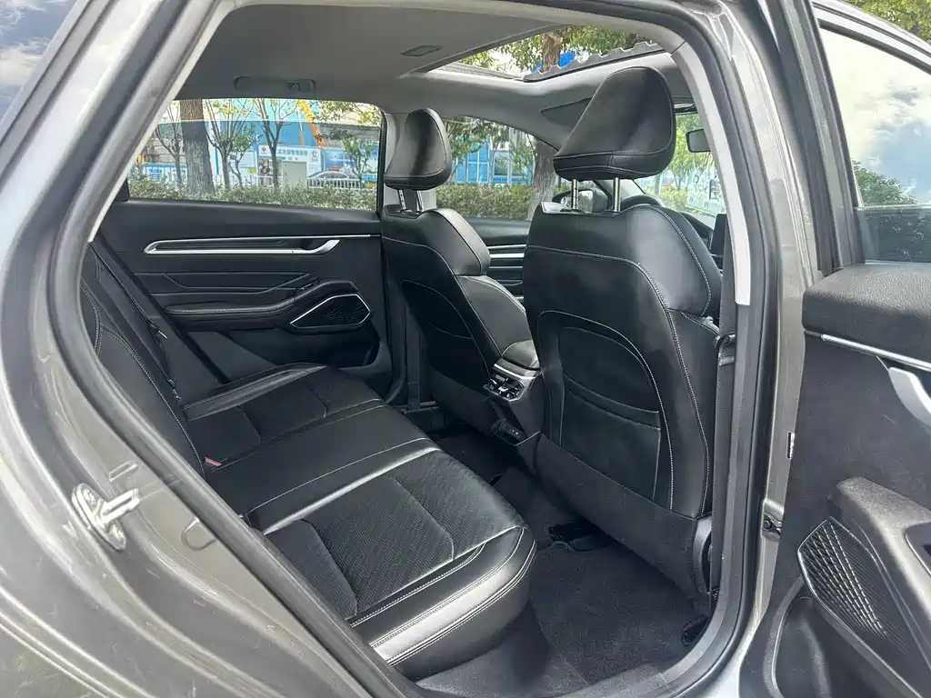 Geely Emgrand — миниатюра 8