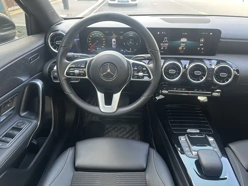 MERCEDES-BENZ A CLASS