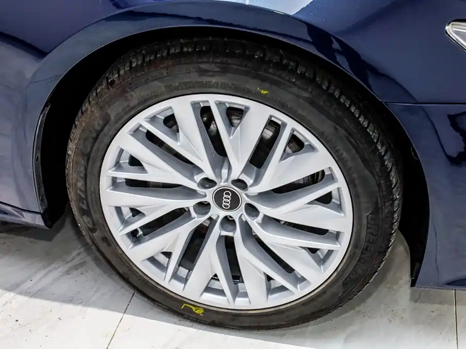 Audi A7L — миниатюра 18