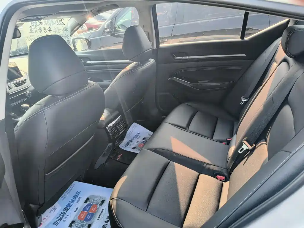 Nissan Teana — миниатюра 12