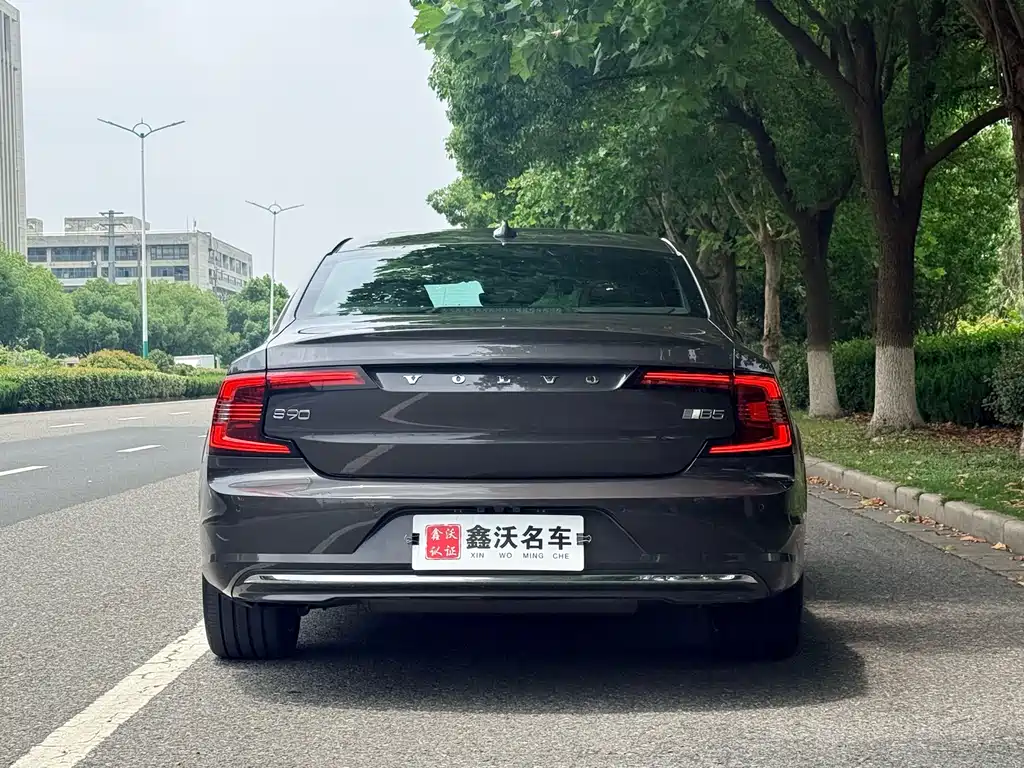 Volvo S90 2021 B5 Luxury