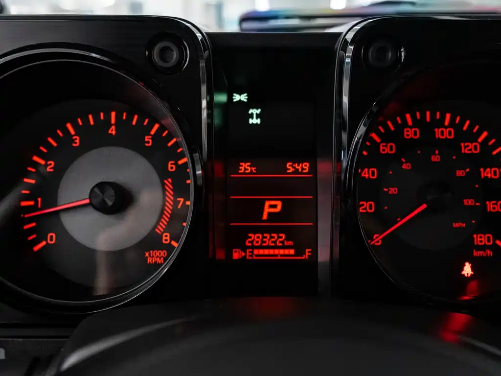 Suzuki Jimny — миниатюра 10