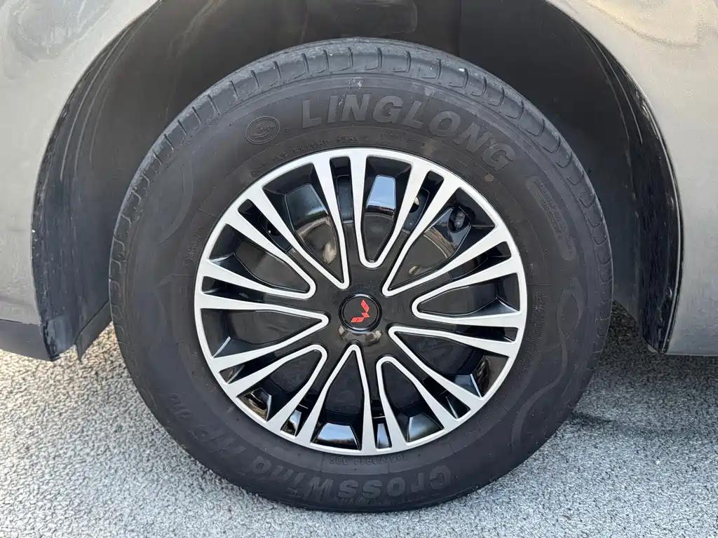 Wuling Hongguang EV — миниатюра 15