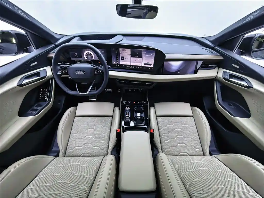 AUDI Q6L SPORTBACK E TRON