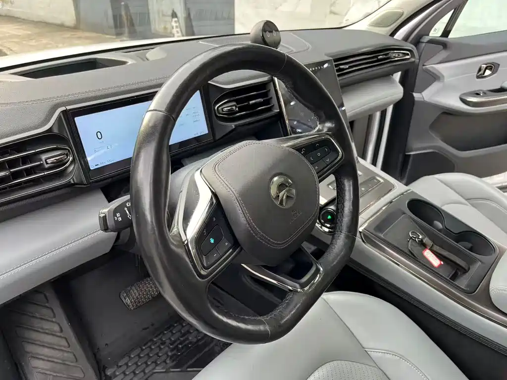NIO ES6 — миниатюра 10