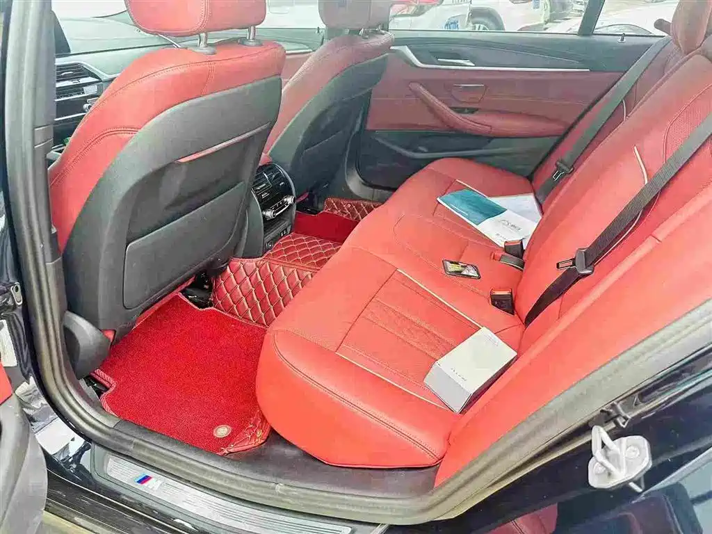 BMW 5 Series — миниатюра 6