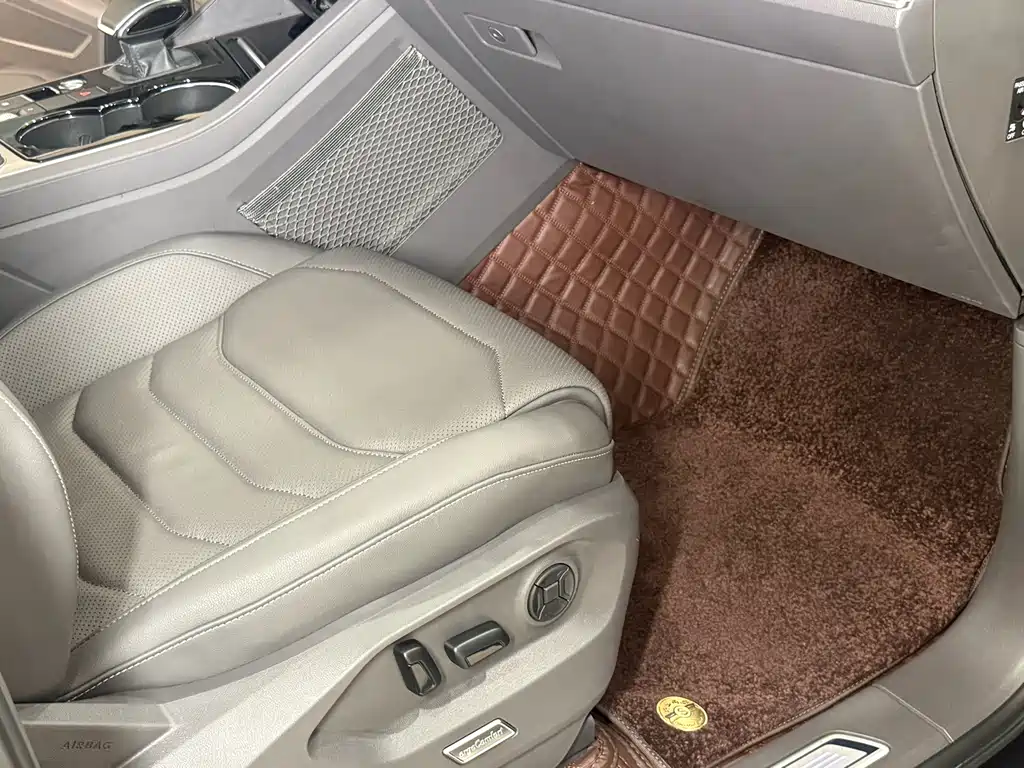 Volkswagen Touareg — миниатюра 19