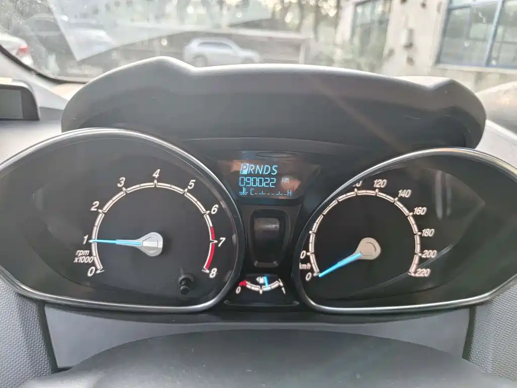 Ford Fiesta — миниатюра 6