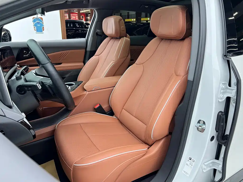 Cadillac IQ — миниатюра 20