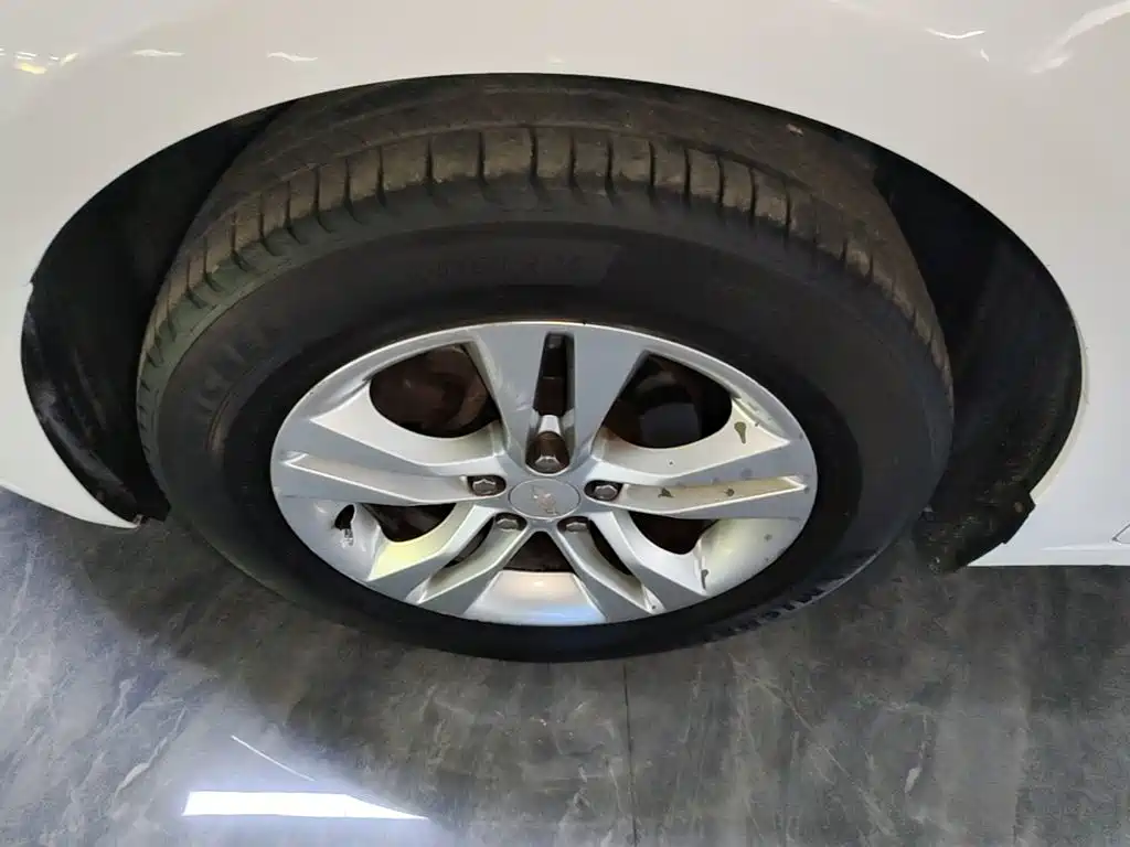 Chevrolet Cruze — миниатюра 23