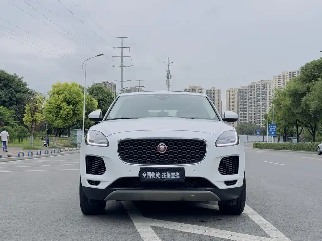 Jaguar E-PACE — миниатюра 2