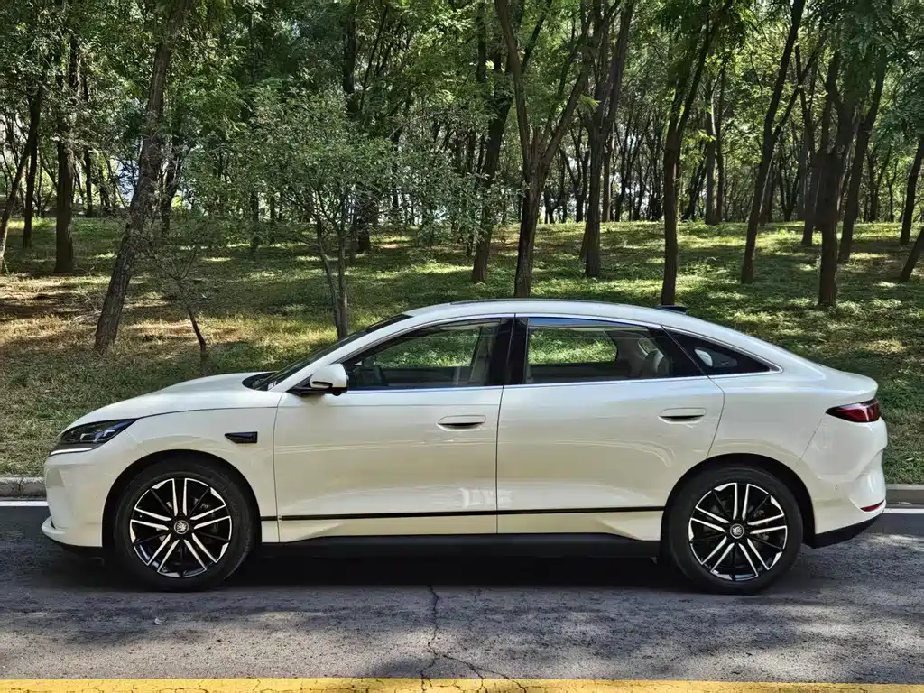 BYD Qin L — миниатюра 3
