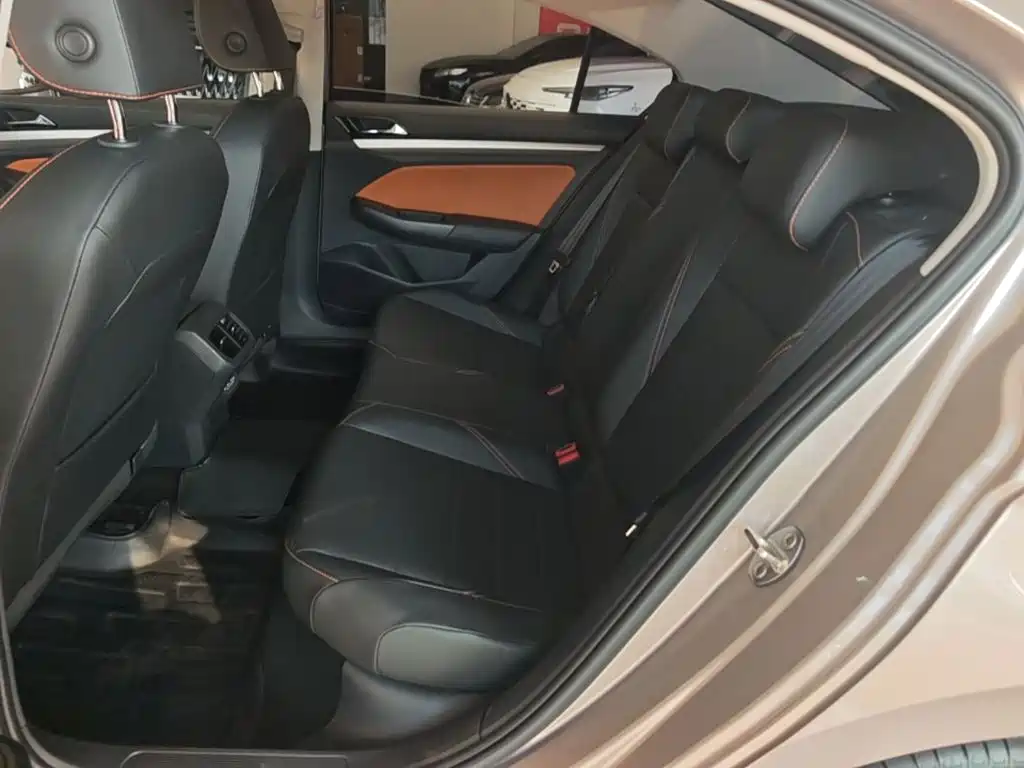 Volkswagen Bora — миниатюра 17