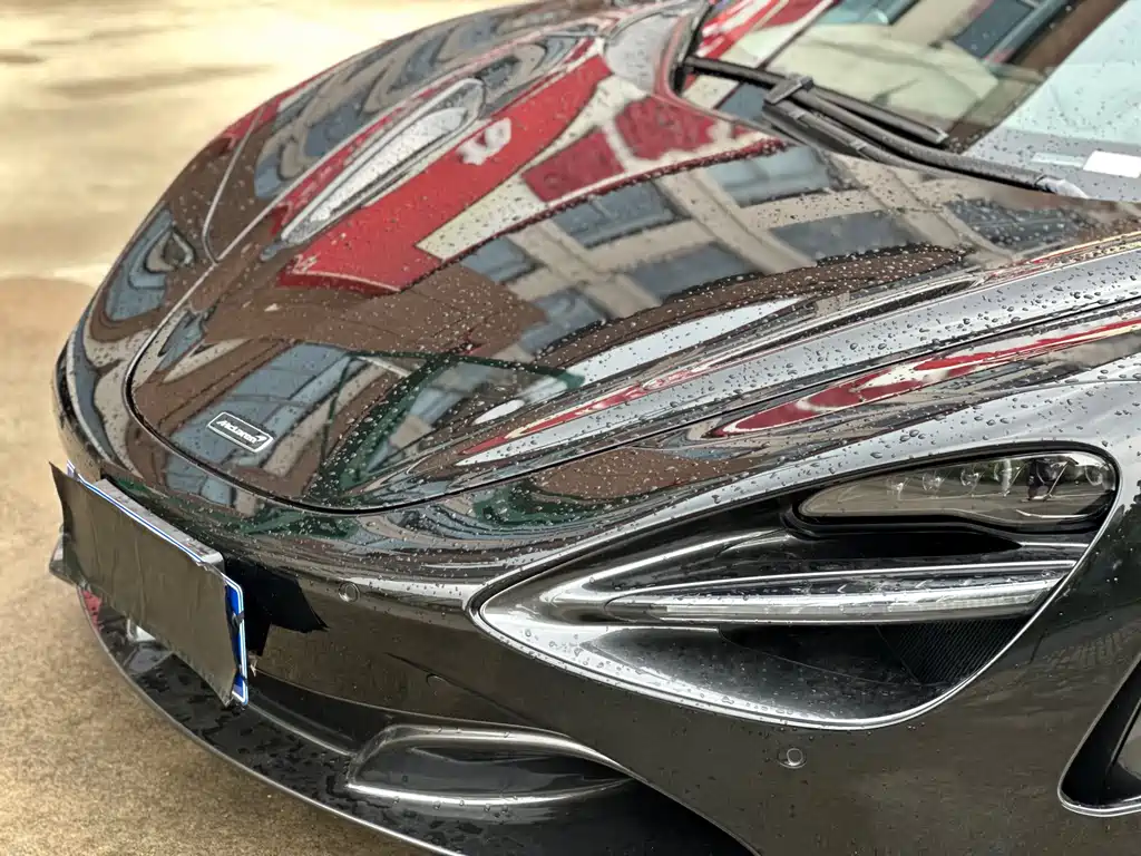 MCLAREN 720S